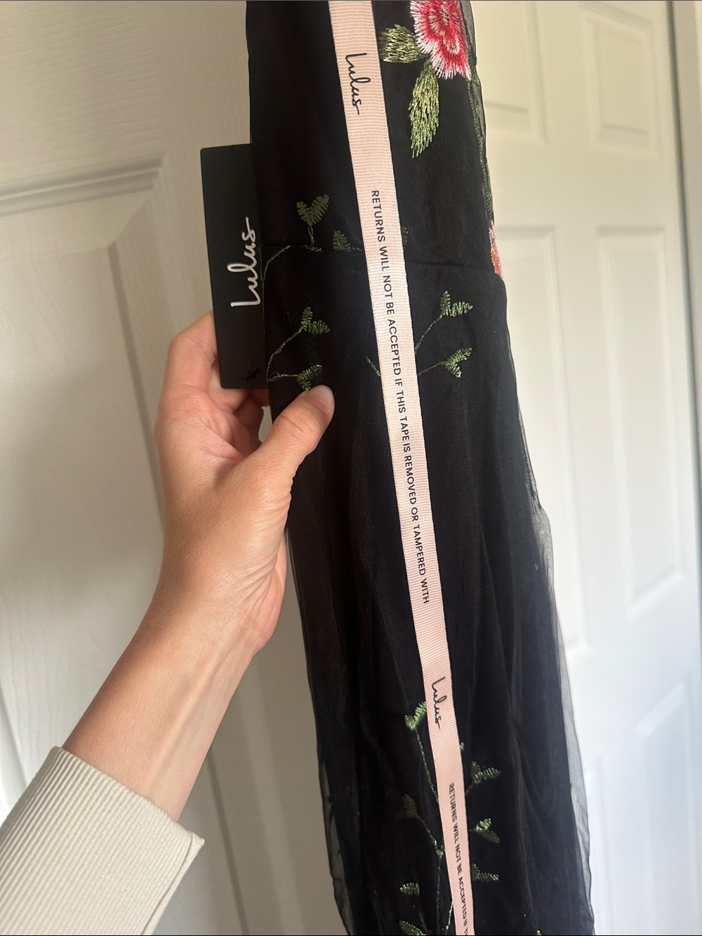 Lulus Soiree Blossom Black Floral Embroidered Mermaid Maxi Dress - Size S - Picture 3 of 4